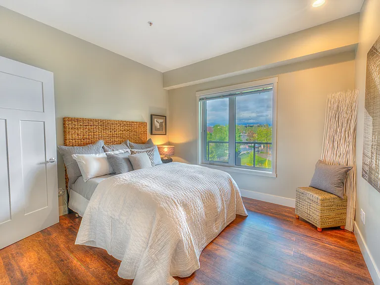 Heritage Place Condos — Photo 20