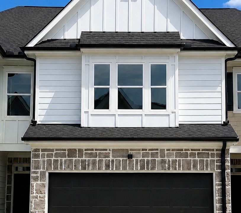 1st image of 19 Crest Dr #2