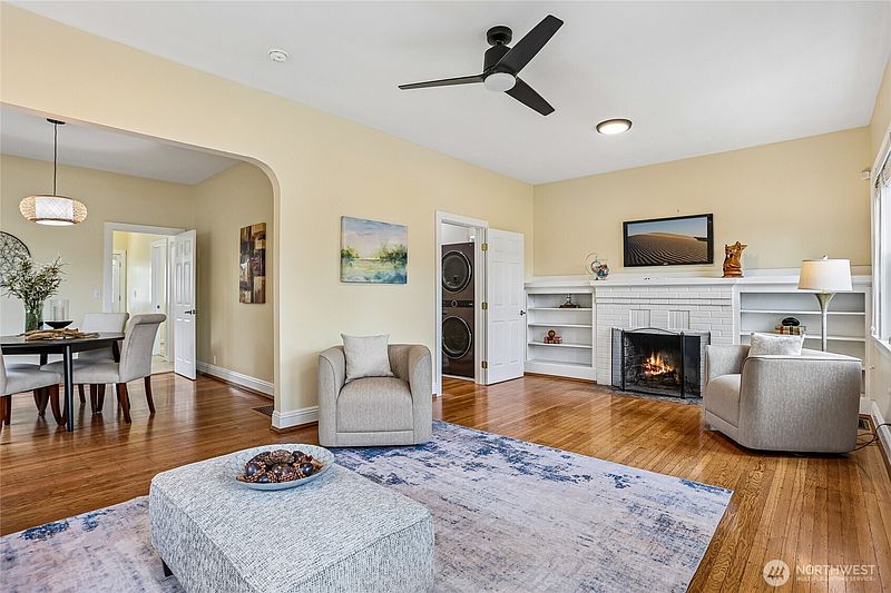 4th image of 8609 55th Avenue S