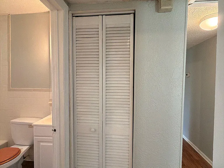 8028 Delaware Ave — Photo 19