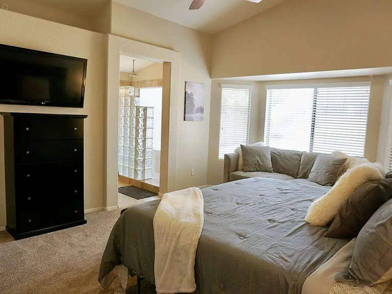 1692 W Sparrow Dr — Photo 11