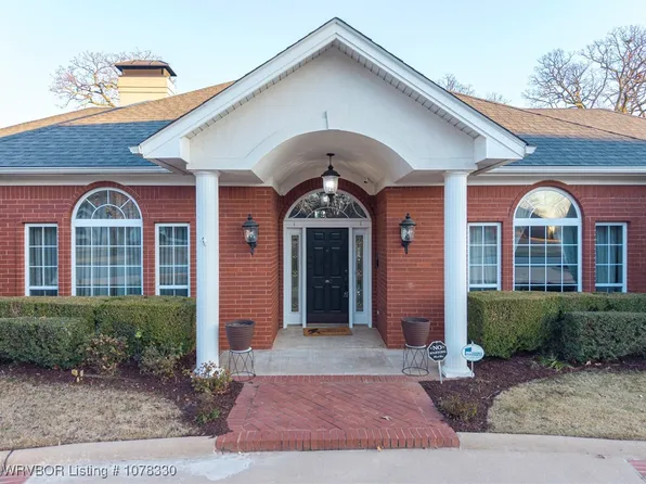 2712 Fianna Cir, Fort Smith, AR 72908