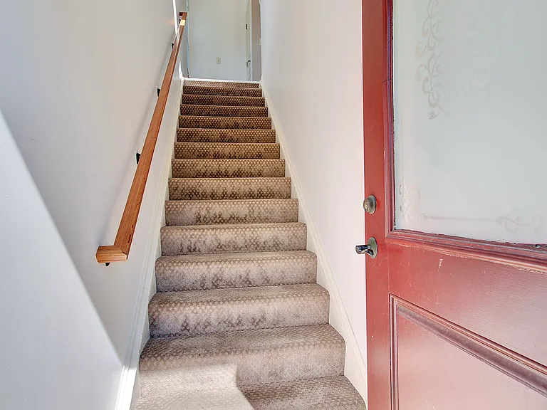 2223 Rolling Hills Dr — Photo 4