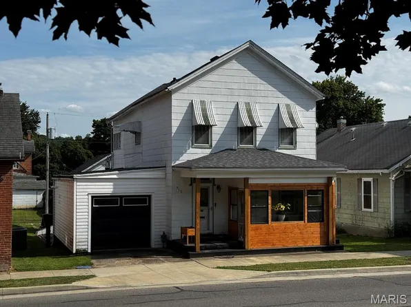 906 Georgia St, Louisiana, MO 63353