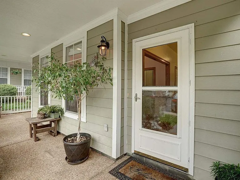230 Remington Pl — Photo 5