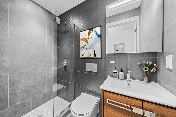 Rented by Vector New York, LLC | media 41