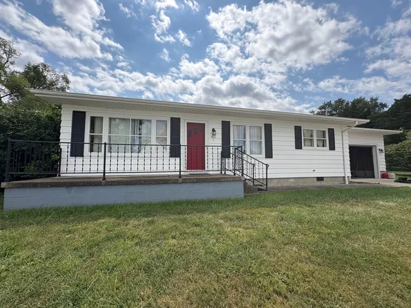 900 W North St, Clinton, IL 61727
