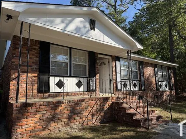213 Kingnut Dr, Columbia, SC 29209