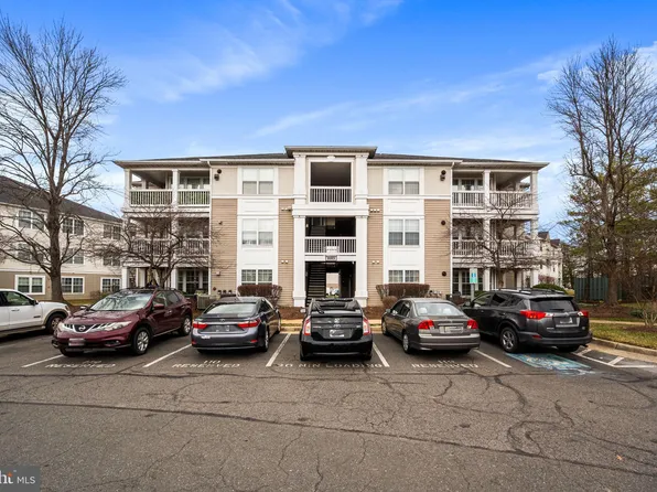 8103 Lacy Dr APT 304, Manassas, VA 20109