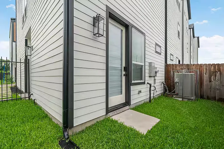 4013 Griggs Unit K - 3 — Photo 3