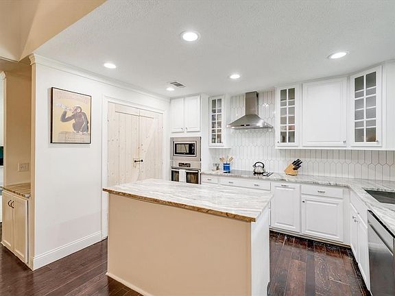 2nd image of 6804 Ferndale Dr
