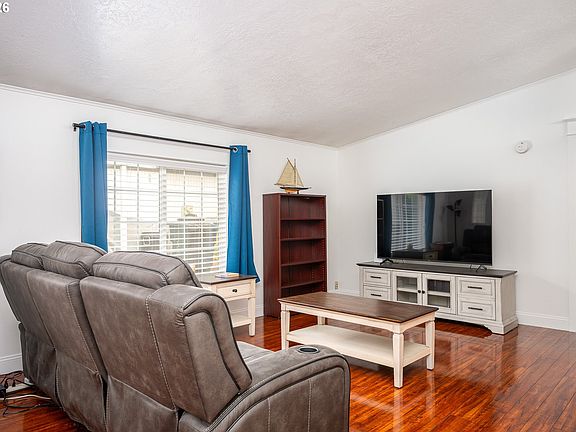 5th image of 863 SW Liberty Bell Dr