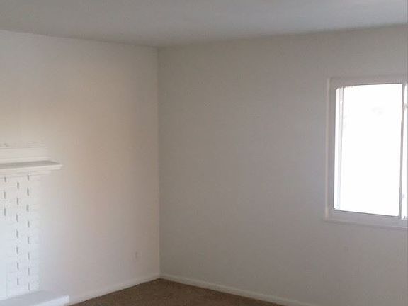 3rd image of 310 Grovewood Dr
