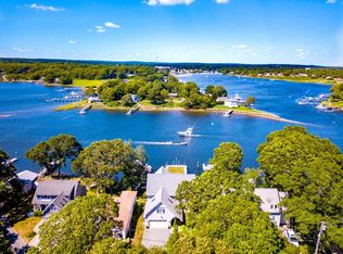 15 Narrows Rd, Narragansett, RI 02882