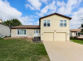 100 Green Meadow Dr, Glendale Heights, IL 60139