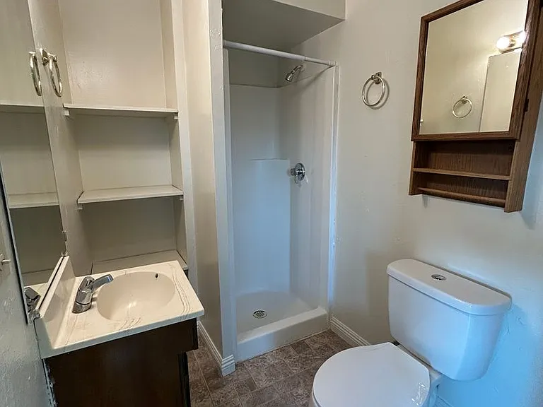 1441 Coldwell Ave #B — Photo 11