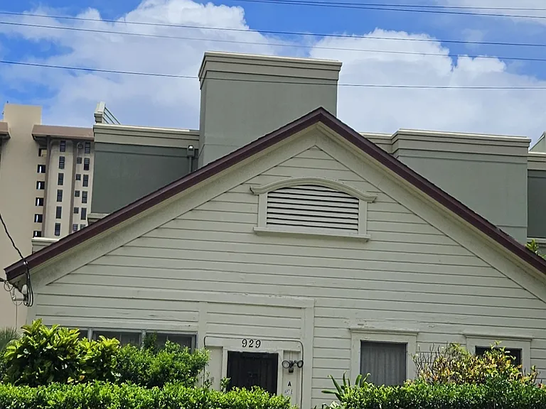 929 Green St #B — Photo 1