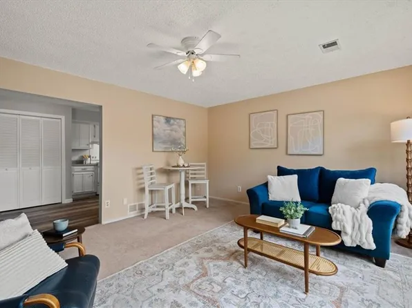 1434 NW 64th Ter, Kansas City, MO 64118