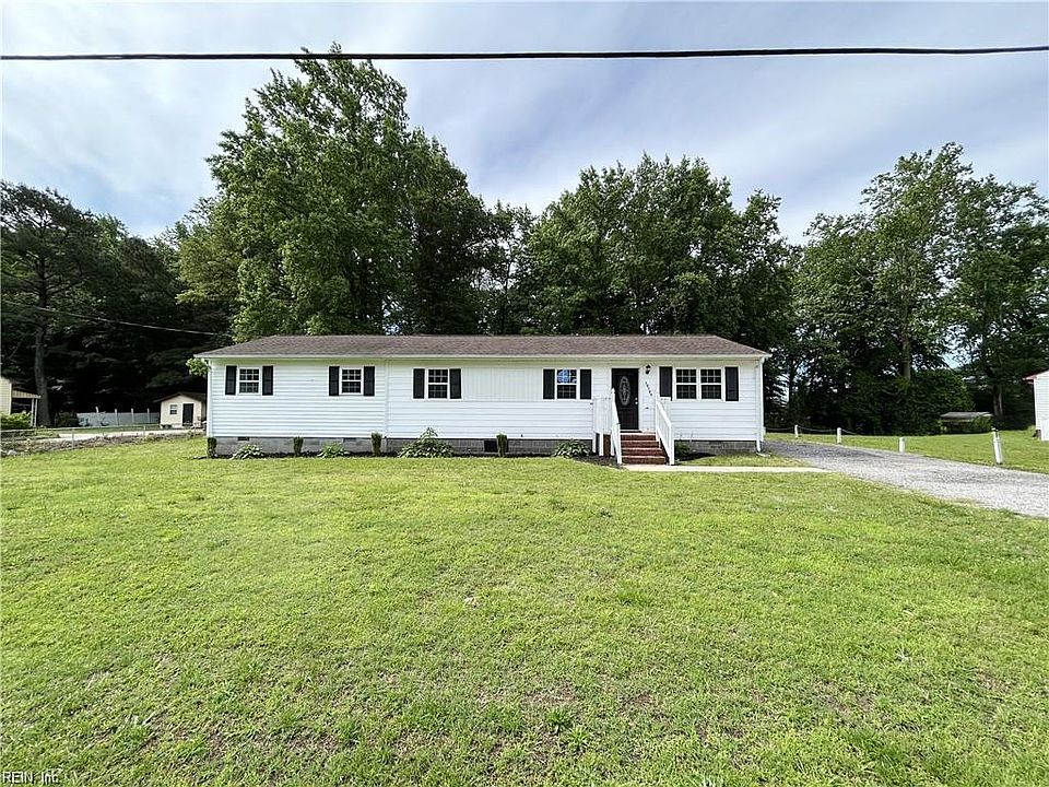 1st image of 16168 Smithfield Heights Dr