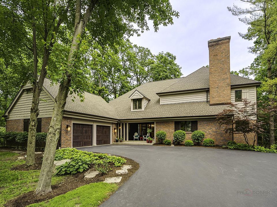 1st image of 150 Pembroke Ln