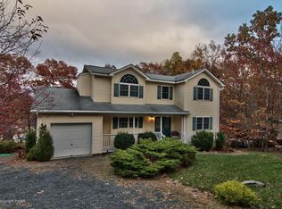 250 St Andrews Dr, Bushkill, PA