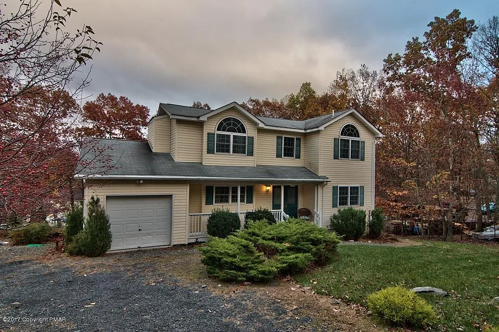 250 St Andrews Dr photo 1