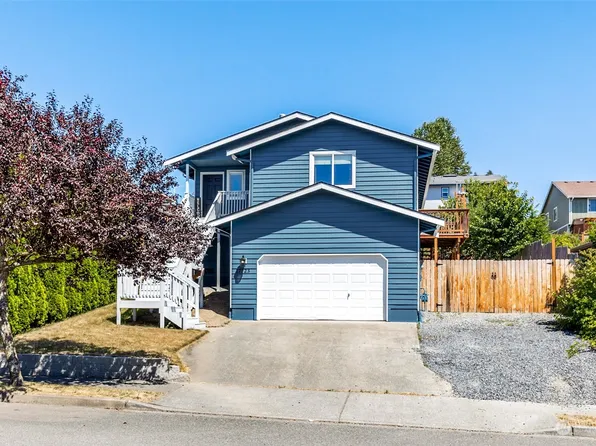 17723 Hillside Court, Arlington, WA 98223