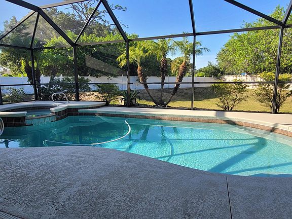 3rd image of 495 Bella Vista Dr #0