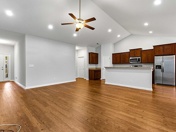 5th image of 171 Palm Terrace Loop