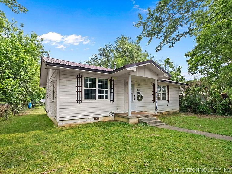 Listing photo 3