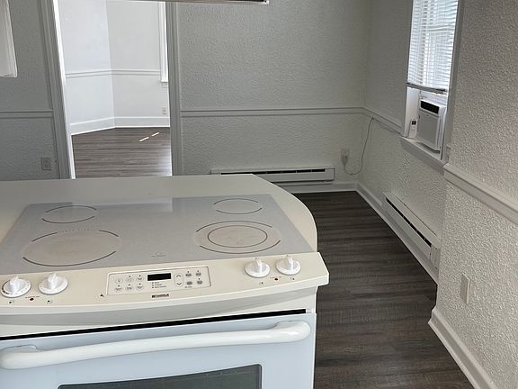 3rd image of 800 Granby St #1A