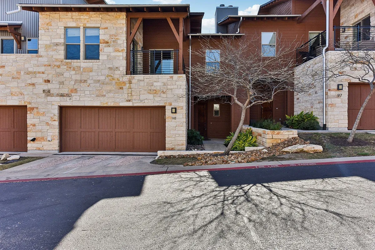 Building Photo - 8110 Ranch Road 2222 #98