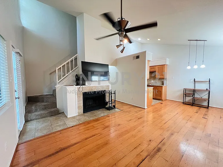 5759 Cedar Creek Dr — Photo 5