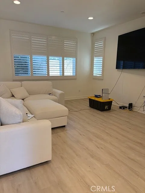 4 bed, 1845 sqft, $7,500 — Photo 2