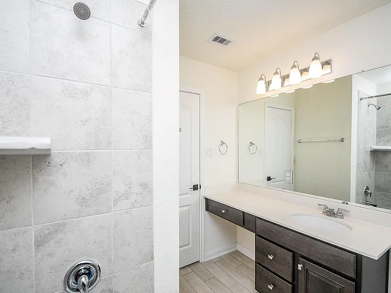 5027 Hickory Deer Ln — Photo 26