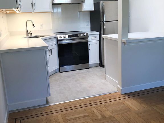 Fabulous new kitchen with all new stainless steel 
appliances