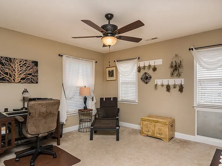 4012 Jockey Club Cir — Photo 19