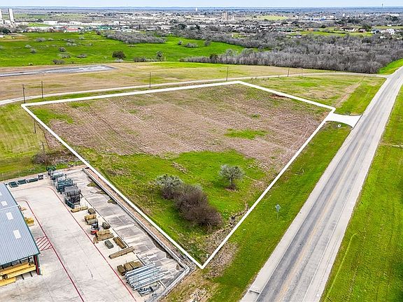 3rd image of 2700 N Us Highway 183