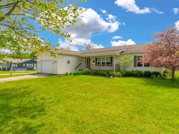 7400 Woodbine Rd, Lexington, MI 48450