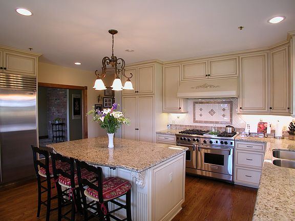 3rd image of 2600 White Wing Ct