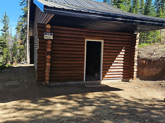 3rd image of 7524 Lower Telegraph Creek Rd