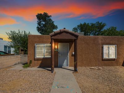 232 57th St NW, Albuquerque, NM, 87105