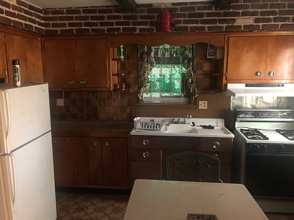 4th image of 9126 S Dauphin Ave