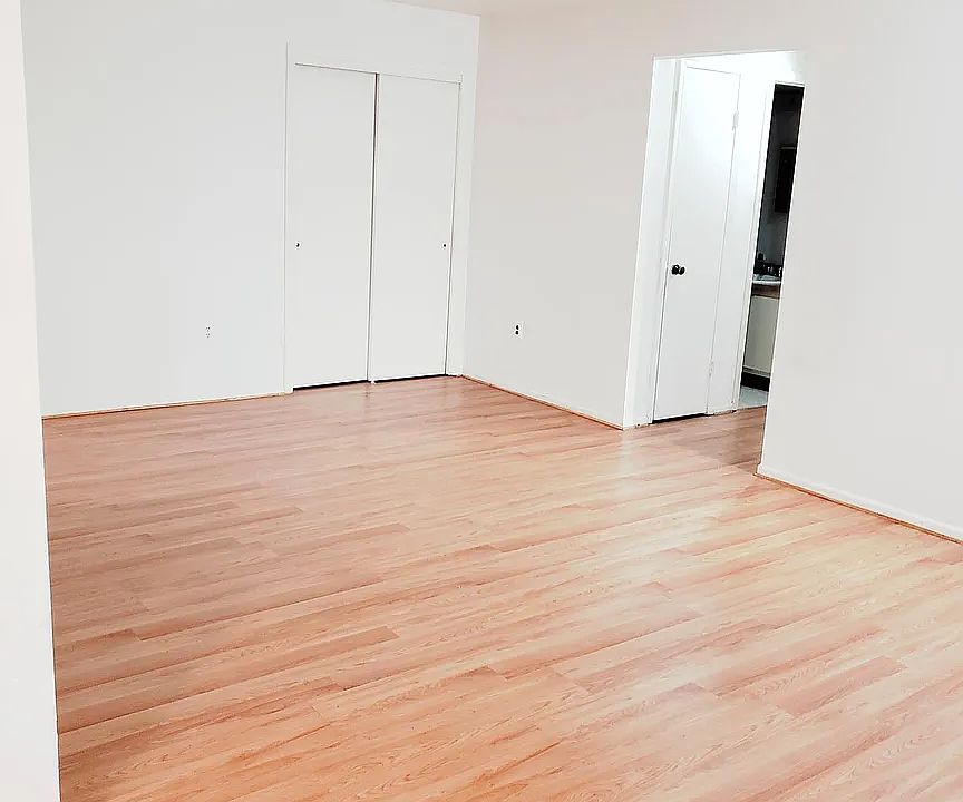 Living Room with out Furnitire