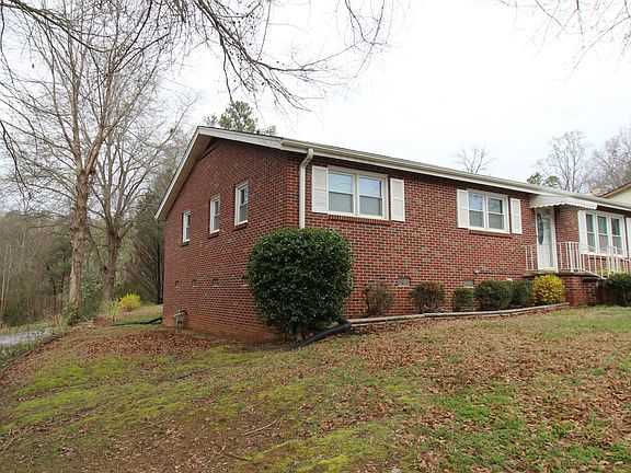 3rd image of 206 Canterbury Rd