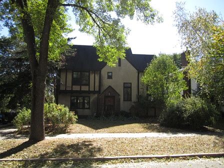 1st image of 922 Fairmount Ave
