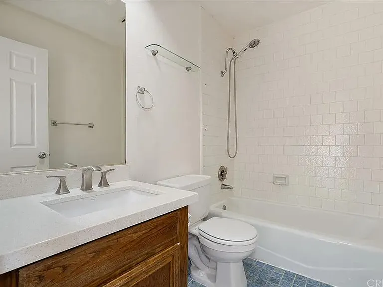 15024 Nordhoff St #12 — Photo 41