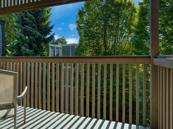 13507 96th Ave #316, Surrey, BC V3V 7P3