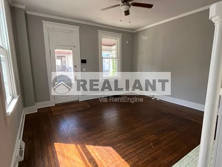 622 W 12th St #1 — Photo 3
