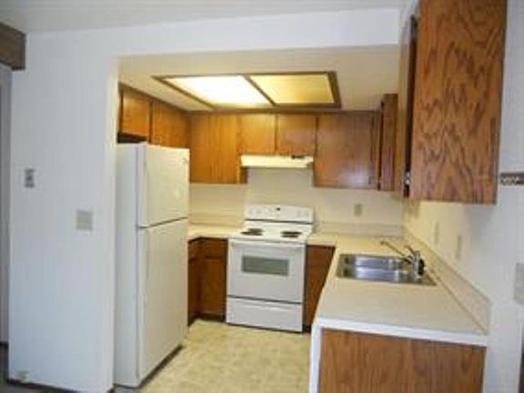 4th image of 950 Terrell Dr #C